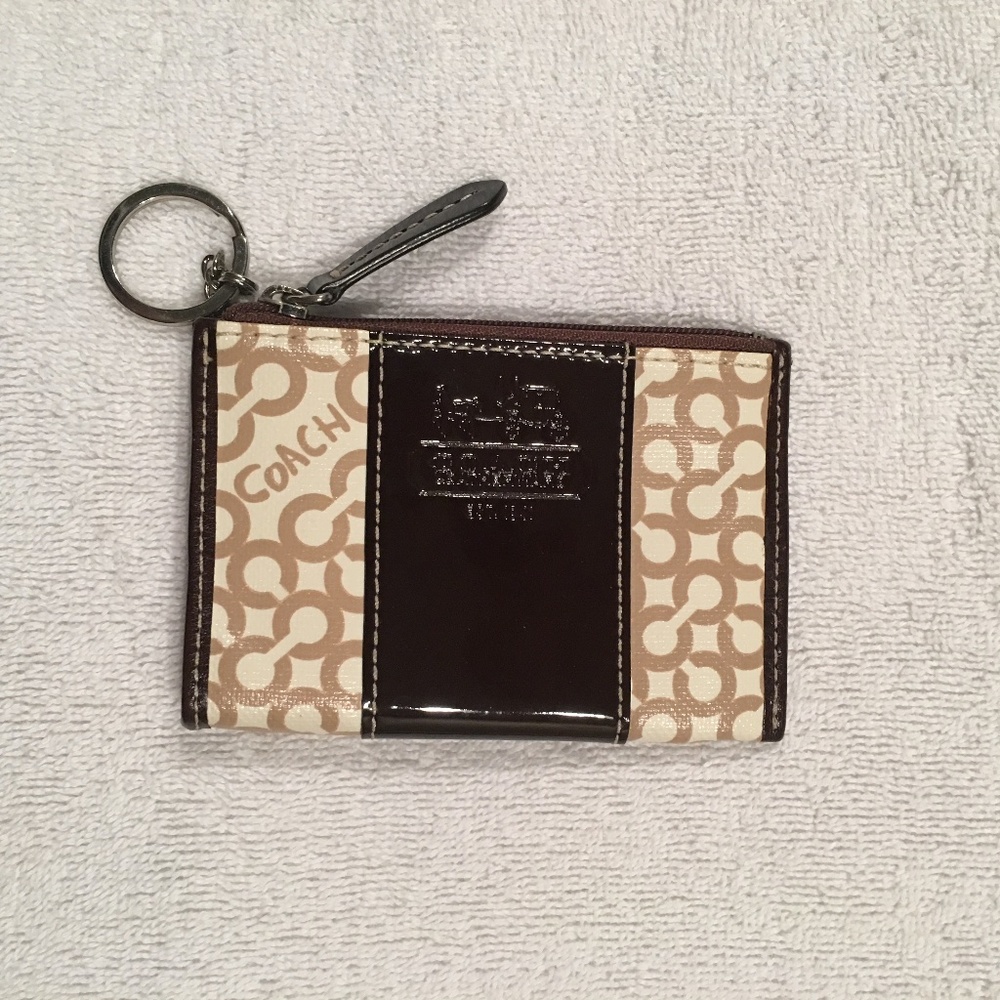 LIKE NEW- COACH Leather Zip Keychain